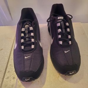 NIKE AIR MAX TORCH BLACK /WHITE RUNNING (319116-011) MEN'S SIZE 11